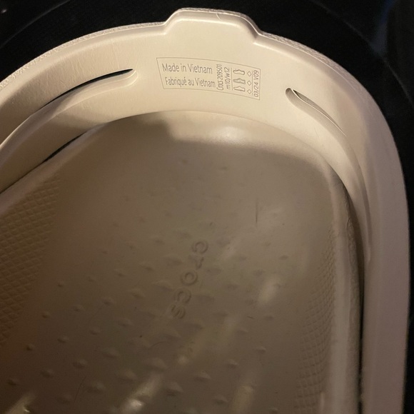 Crocs - Picture 3 of 6